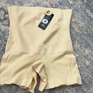Empetua High-Waisted Shaper Boyshort